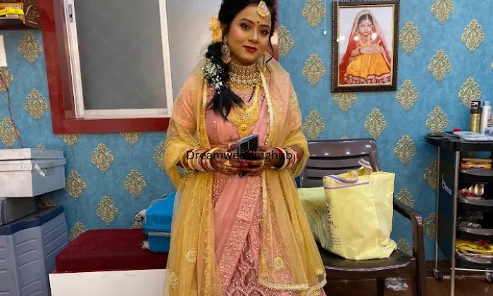 Shibanshi Beauty Parlour